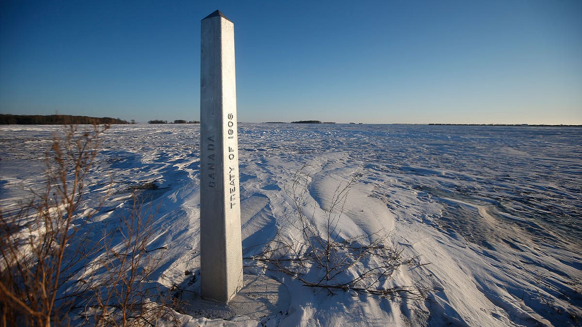 United States-Canadian border marker