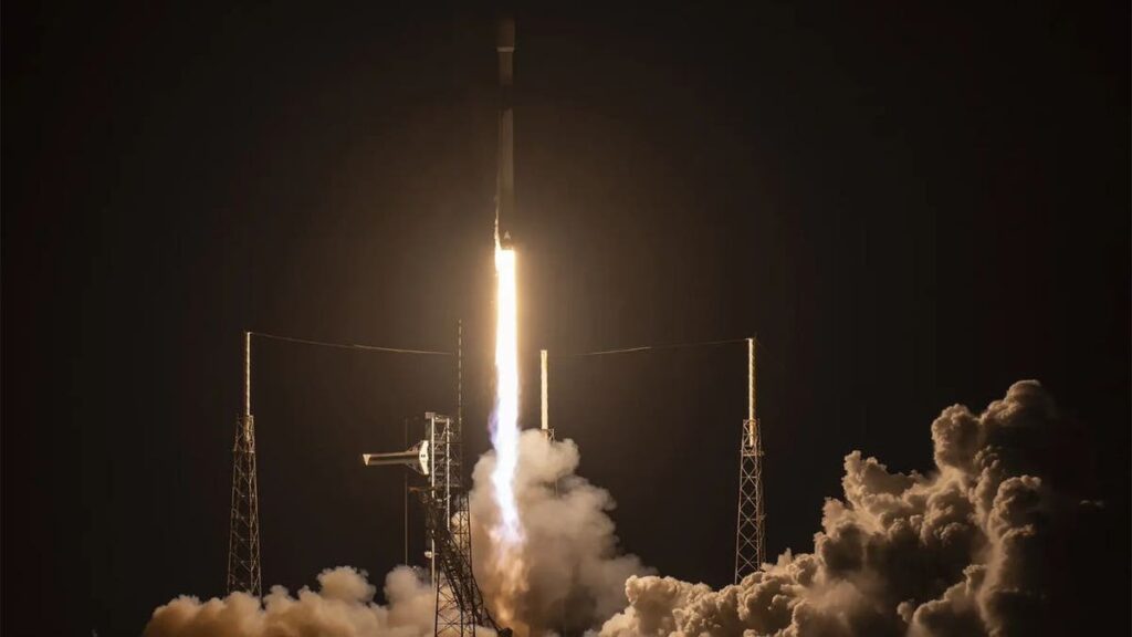 Space capsule marks the milestone to recover orbit load